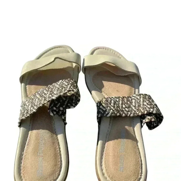 HUSH PUPPIES HW05034-270 NISHI OFF WHITE SLIP ON SLIDES SANDALS WOMENS SZ 8.5M - Picture 2 of 5